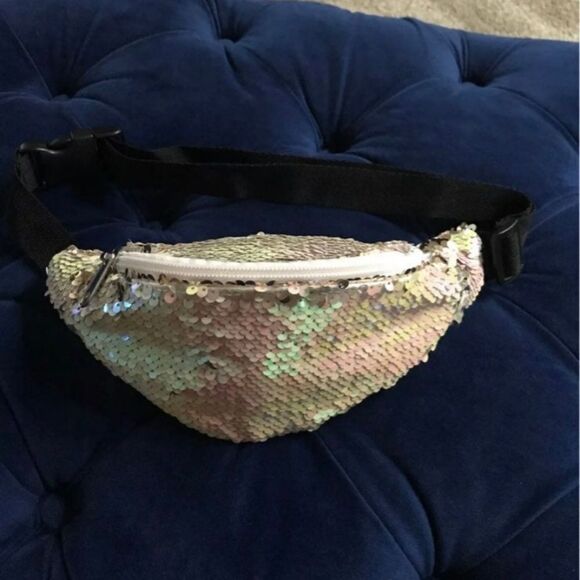 Sequin fanny pack​🪩 - Picture 1 of 2